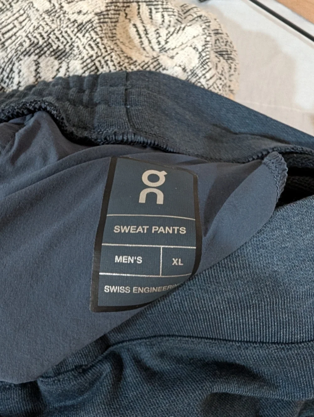 On Running Men's Sweat Pants XL Midnight‎ Blue Moto Ribbed Knee Joggers